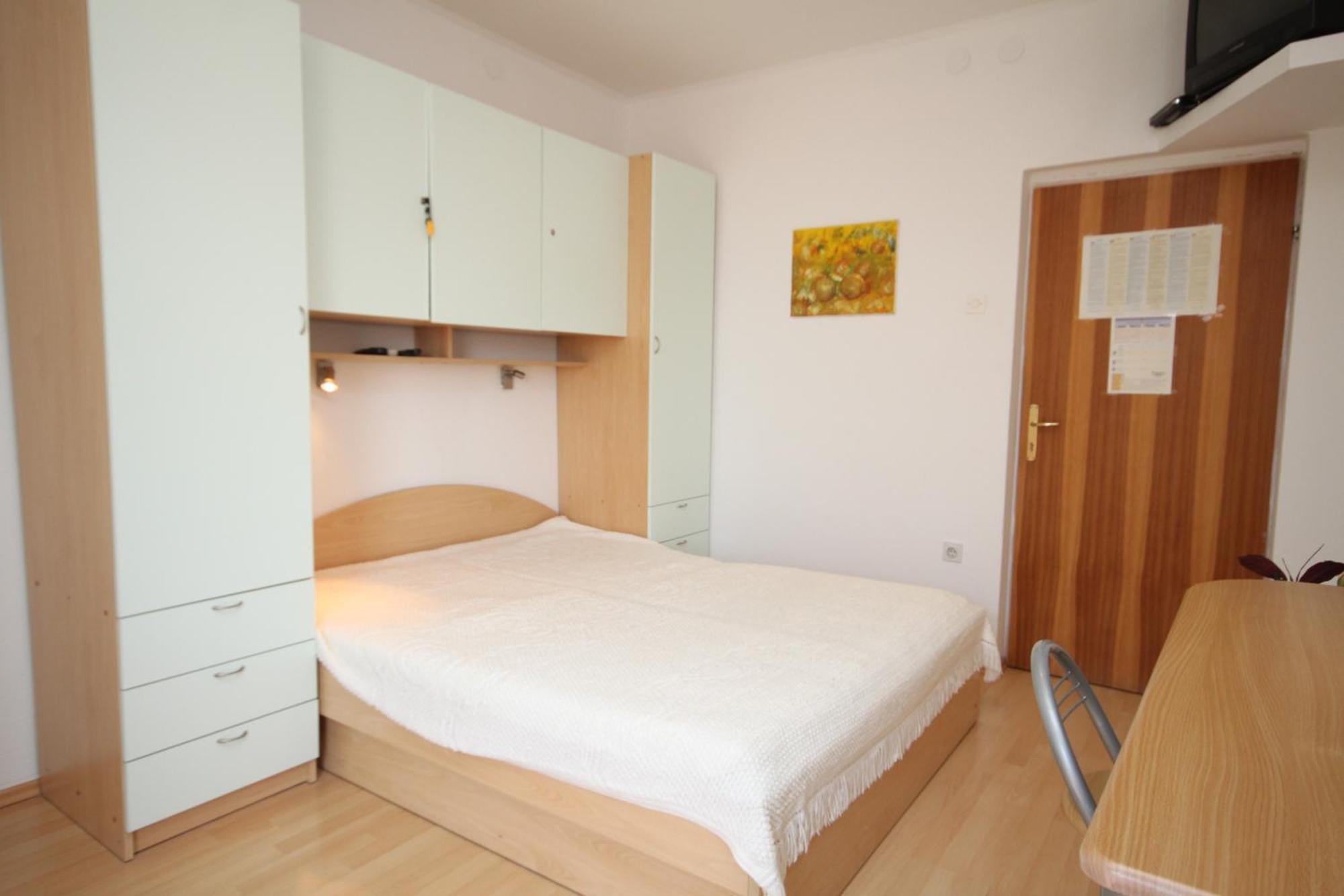 Apartments With A Parking Space Makarska - 6693 Oda fotoğraf