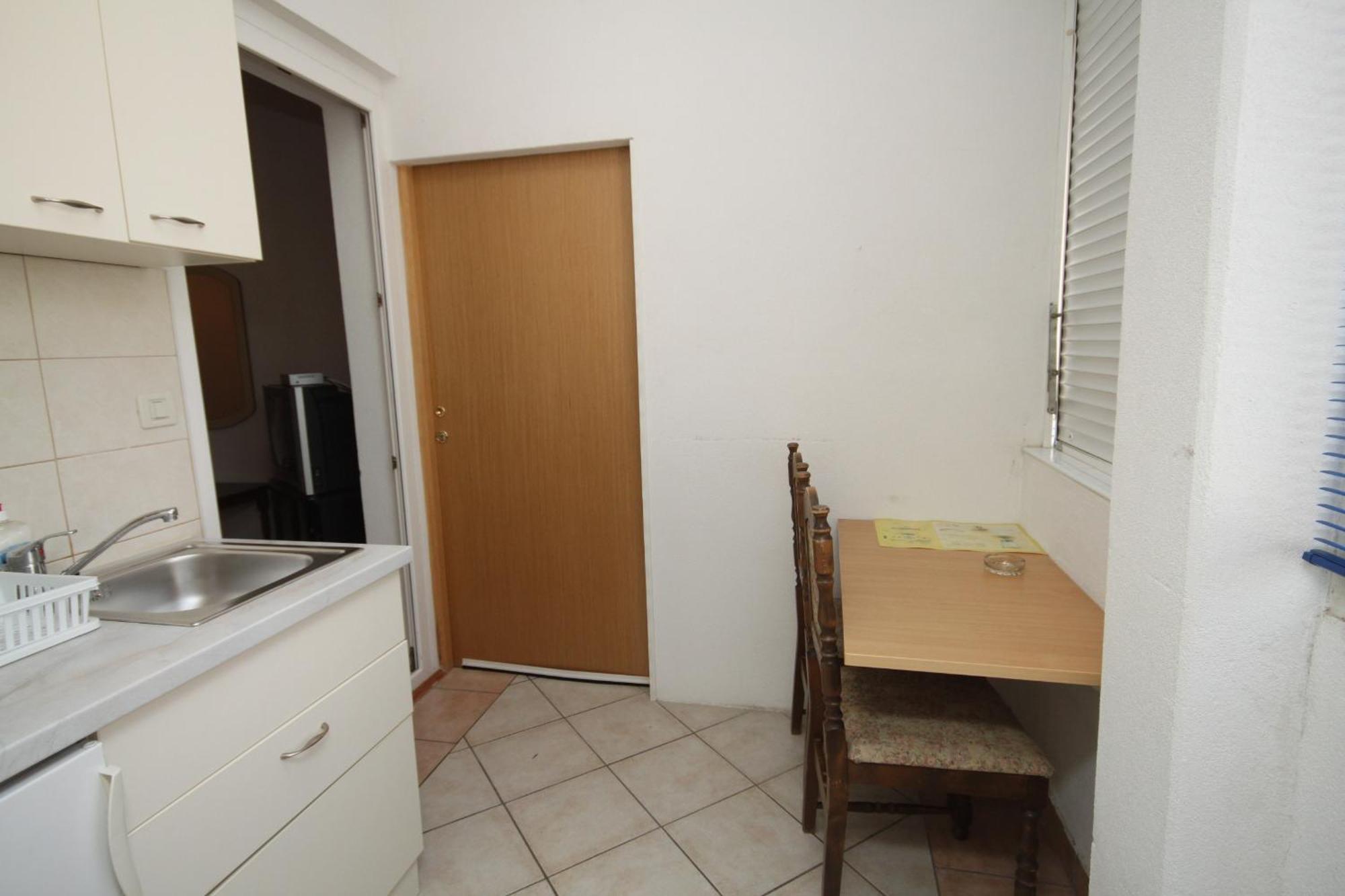 Apartments With A Parking Space Makarska - 6693 Oda fotoğraf